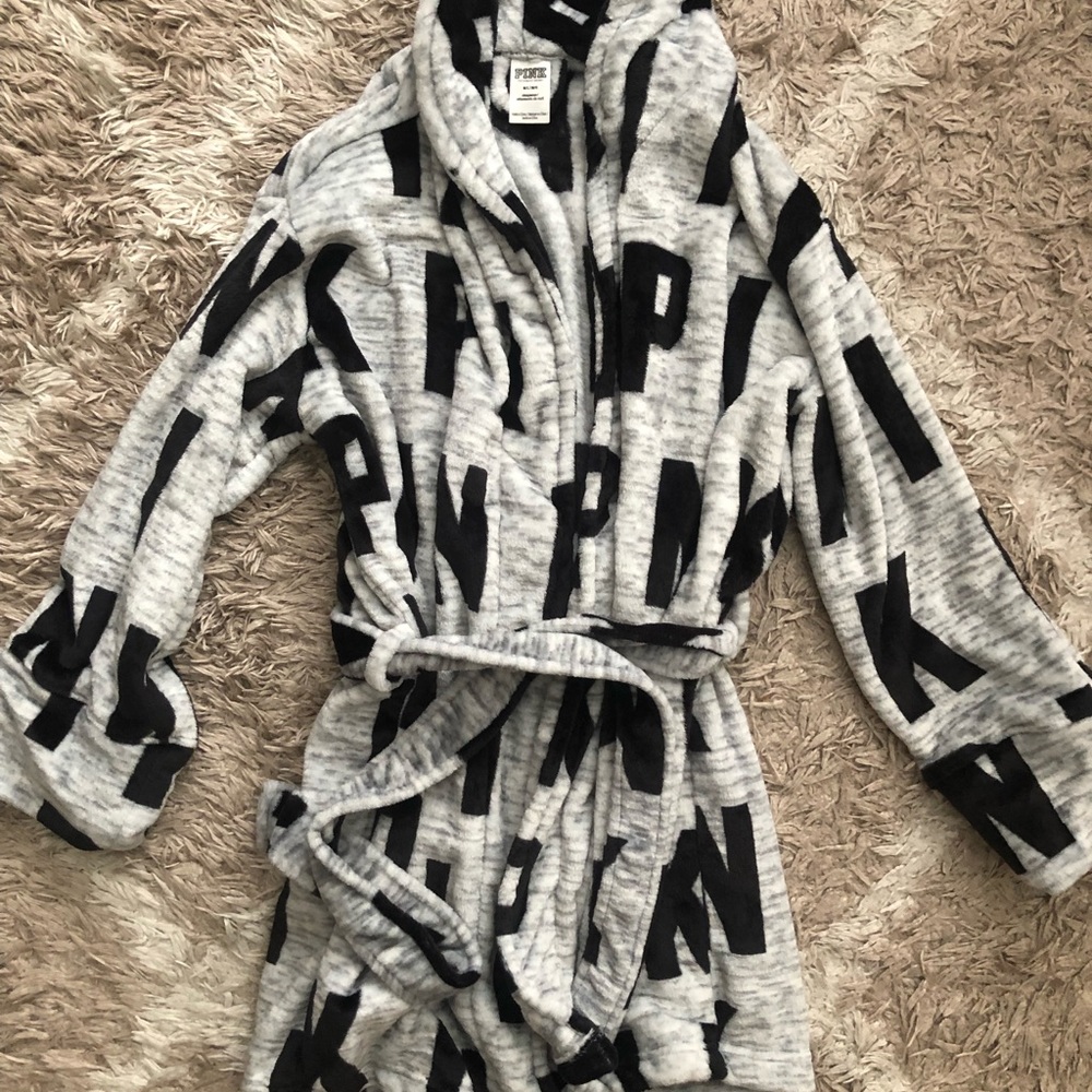 Victoria Secret PINK robe size Medium